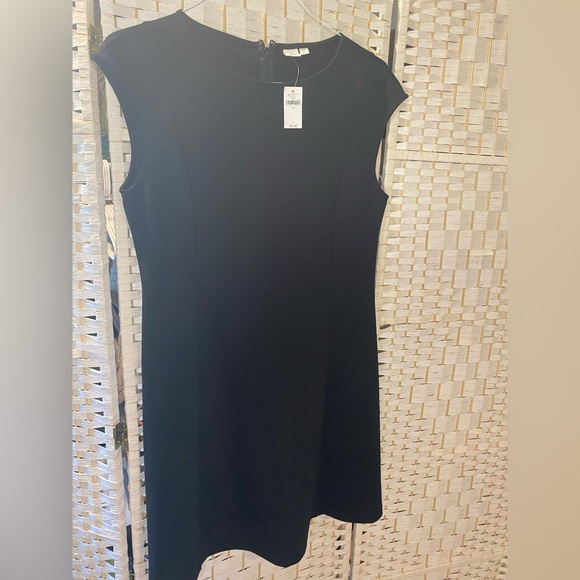 NWT GAP Black Cap Sleeve Dress - Size 12 - Picture 2 of 6
